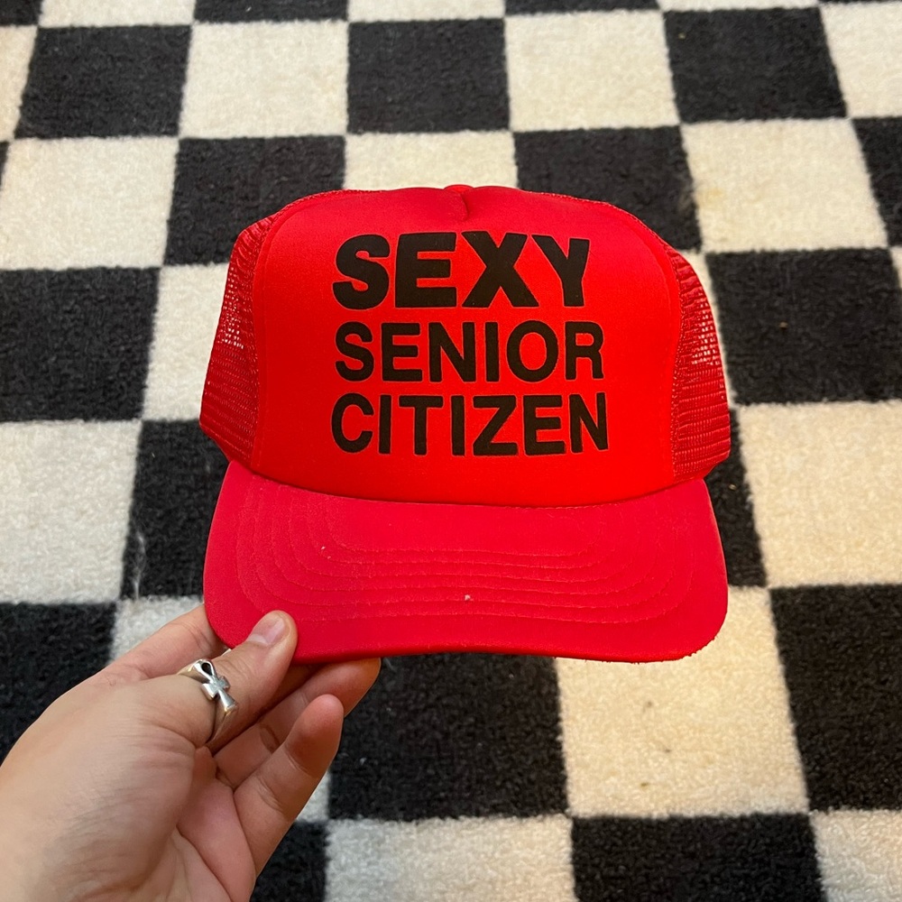 VINTAGE TRUCKER HAT **PERFECT CONDITION**